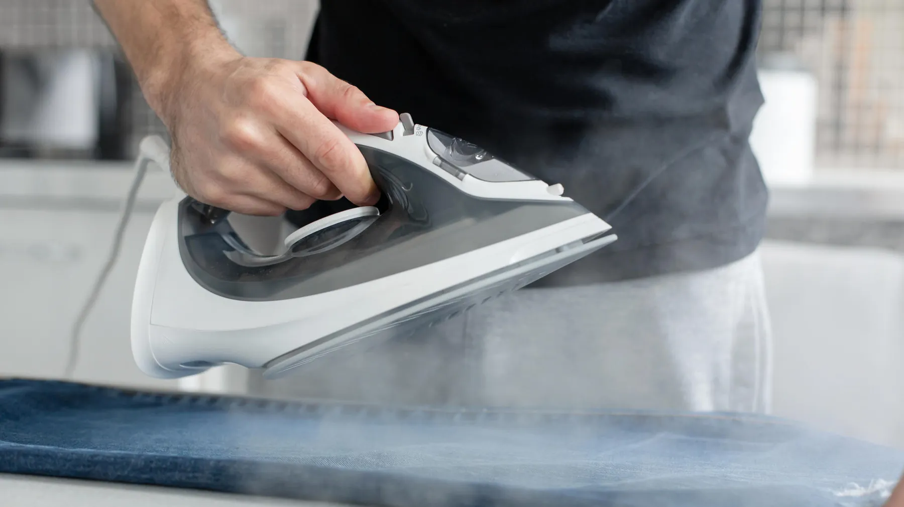 مبدأ عمل مكواة البخار